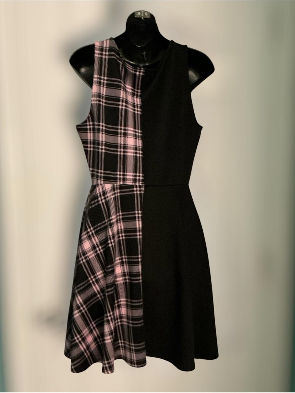 Hot Topic Dress - Picture 2 of 4